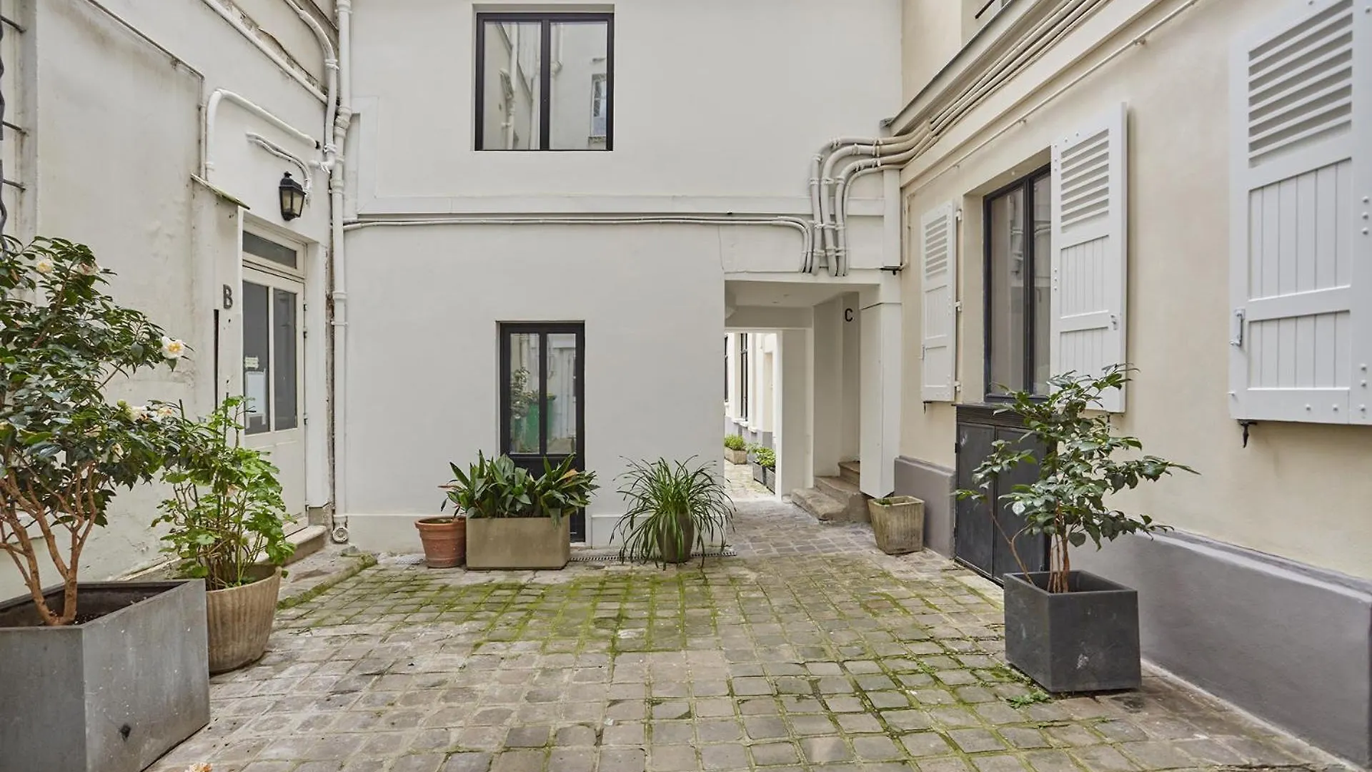 Apartment Saint Germain Des Pres By Studio Prestige Paris